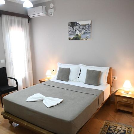 Guesthouse Leo เบราท ภายนอก รูปภาพ